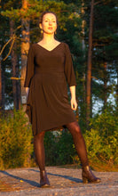 Load image into Gallery viewer, VeNove Black versatile maternity and nursing dress with long sleeves